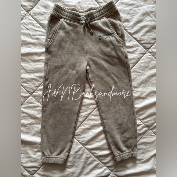 Boys Abercrombie & Fitch‎ Hoodie and Sweatpants Set Size 5/6 - Picture 4 of 5